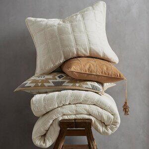 HiEnd Accents Stella Faux Silk Velvet Throw Blanket